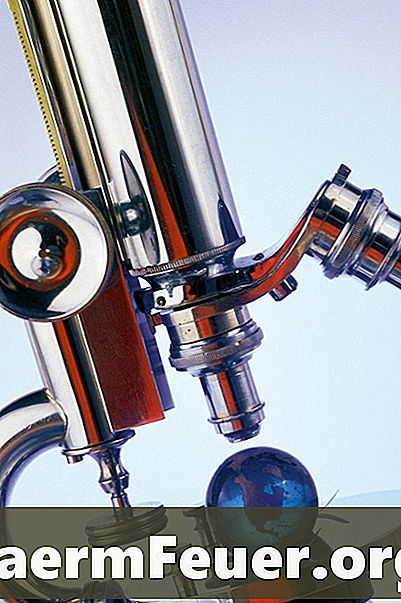 自家製の顕微鏡を作る方法