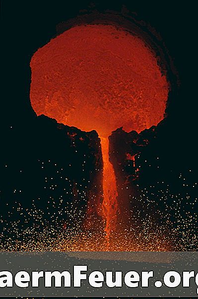 Kako narediti izbruhni čokoladni vulkan