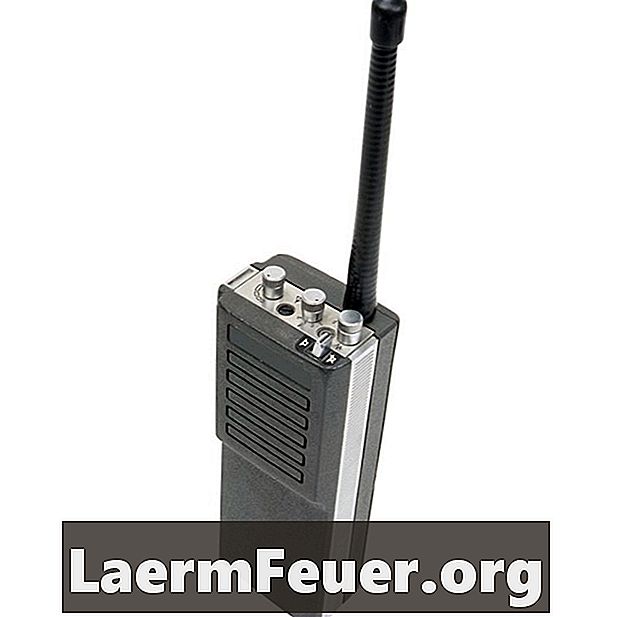 Hvordan lage en hjemmelaget mobil VHF-antenne