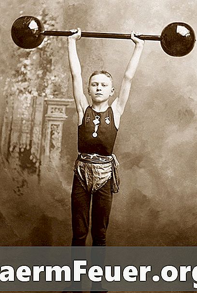 Ako urobiť kostým pre deti silného cirkusového muža
