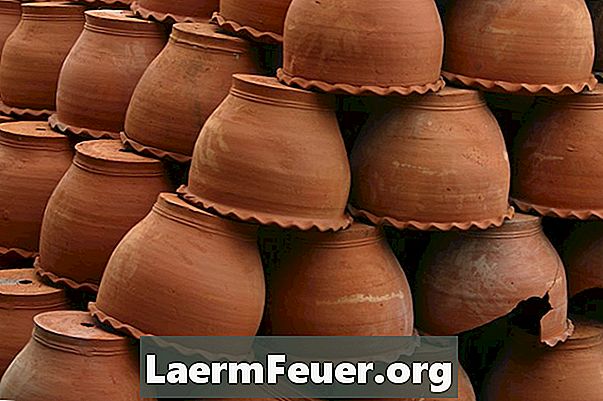 Jak si vyrobit fontánu pomocí hliněné vázy