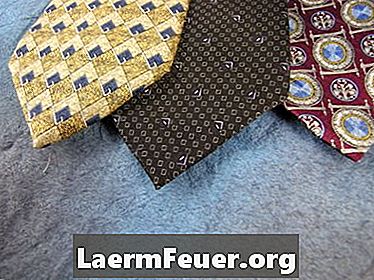 Como fazer uma saia de gravatas masculinas