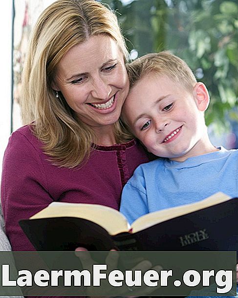 聖書を読むことへの子供の興味を促す方法