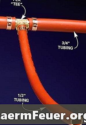 Come installare il tubo PEX dal rifornimento idrico