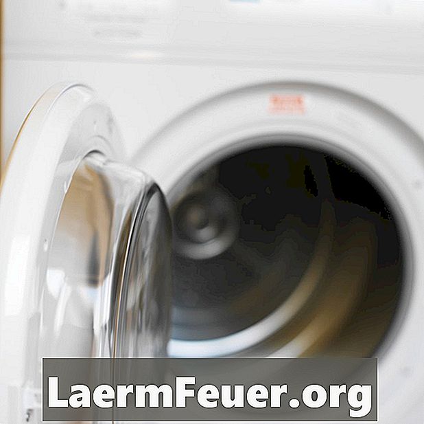 Como lavar tênis em uma lavadora com abertura frontal