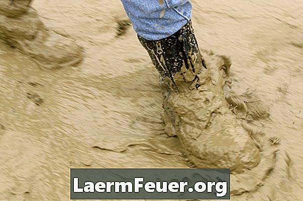 Hur man rengör smutsiga lera och mud stövlar