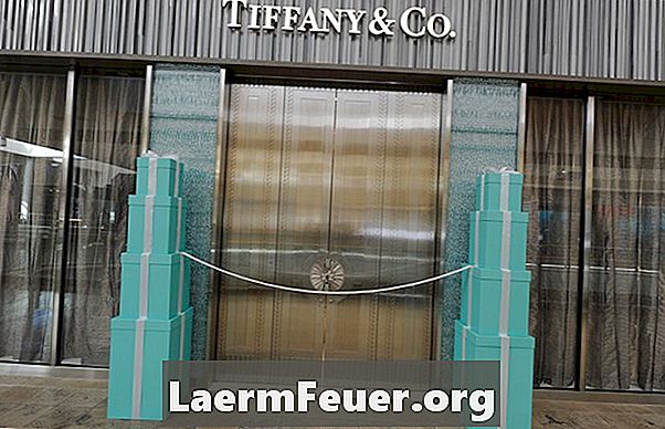 Jak čistit skvrny na šperky Tiffany bez poškození