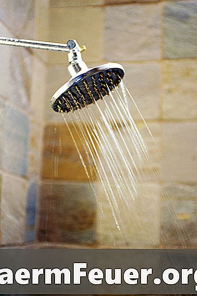 Cum de a curăța mucegaiul într-un duș