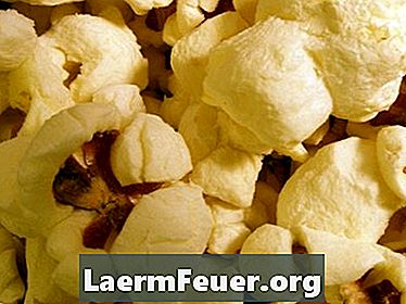 Hur man rengör bränd popcorn i rostfritt stål