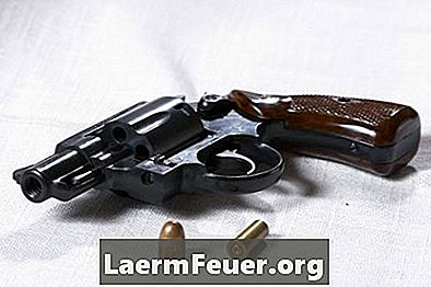 Cum de a curăța un agent revolver Colt