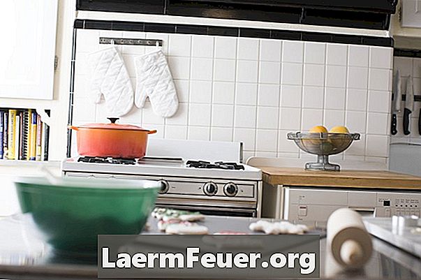 Як очистити комерційні кухонні плити