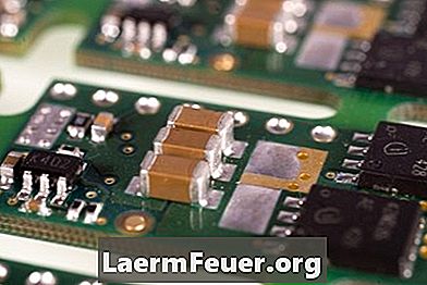 Como medir a resistência de um transformador de corrente alternada para verificar curtos-circuitos