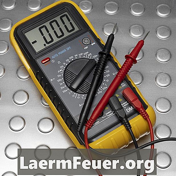 Hur man mäter ampere eller watt med en multimeter