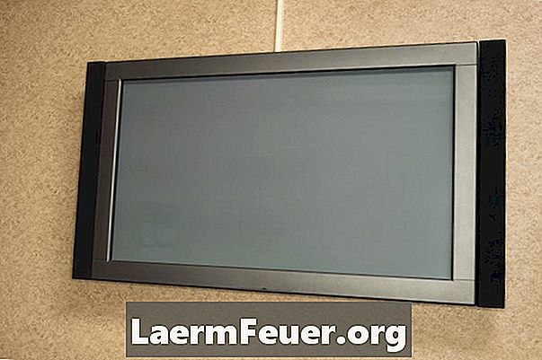 Hvordan henge en LCD-TV på taket