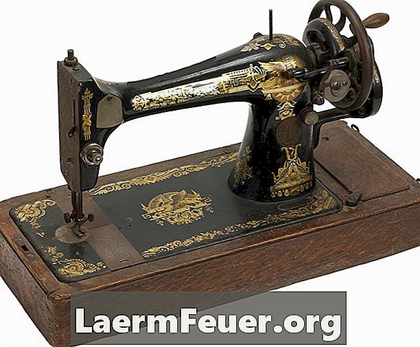 Sådan male en antik symaskine