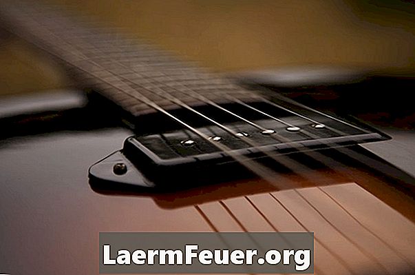 Πώς να γυαλίσετε μια κιθάρα χωρίς λειαντήρα