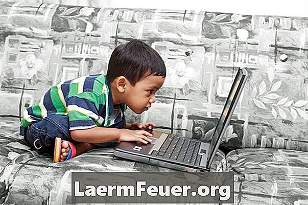 Kako zaščititi otroke pred nevarnostmi interneta
