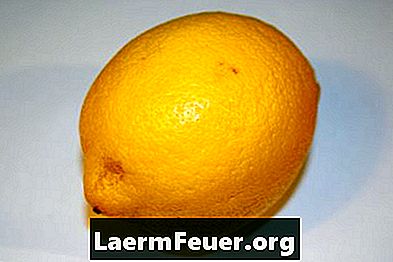Cómo rallar la cáscara de limón sin un rallador