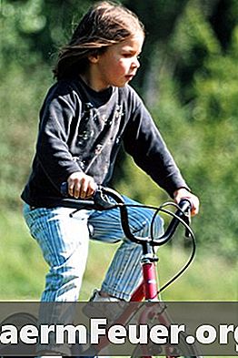 כיצד להסיר דוושה מאופני הילד