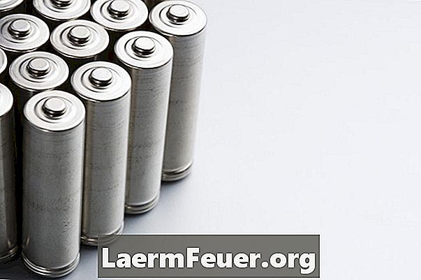 Hur man reparerar skador från batteriläckage