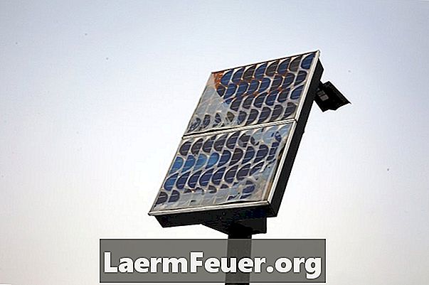 Cómo reparar un panel solar agrietado