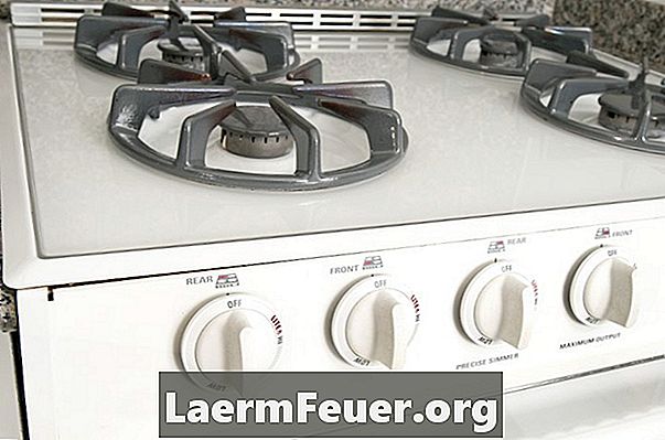 Cómo solucionar problemas de una cocina de gas haciendo ruidos