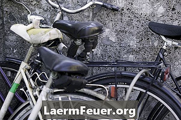 Come coprire una vecchia sella da bicicletta con pelle di coccodrillo