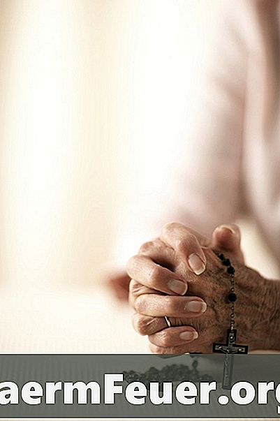 Jak se modlit růženec pro zesnulého