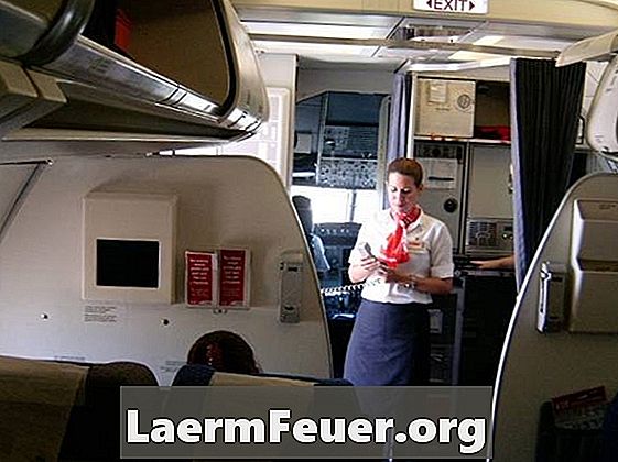 Como se tornar comissário de bordo de aviões particulares