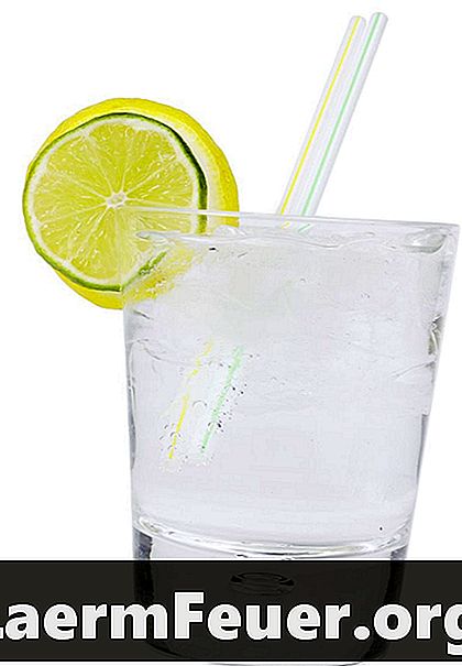 Hogyan cseréljék a tonik vizet italokban