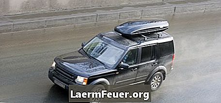 Jak wymienić filtr paliwa w Land Roverze
