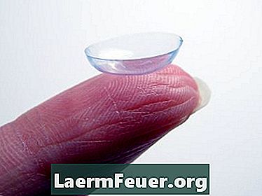 Hvordan få kontaktlinser med falske negler