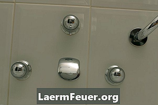 シャワーの蛇口を交換する方法