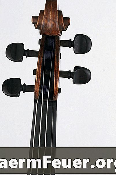 チェロの弦を変更する方法