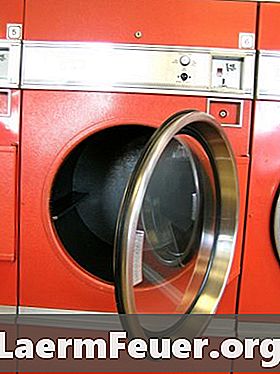 Hoe de vergrendeling op de deur van de droger of wasmachine te veranderen