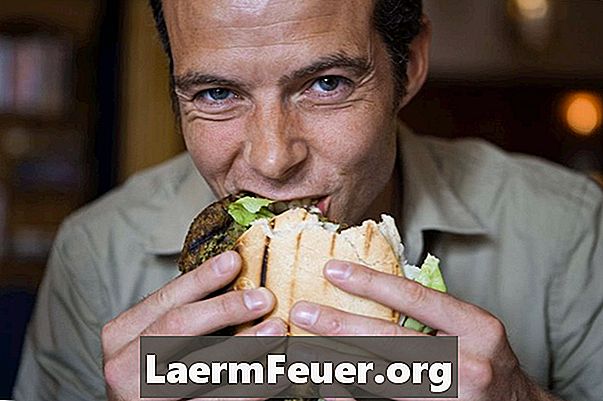 Cum se utilizează fum lichid pentru hamburgerii la grătar în interior?
