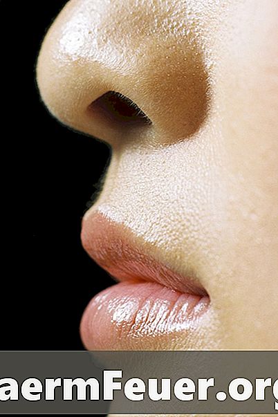 Cómo utilizar el aceite de canela para aumentar el volumen de los labios