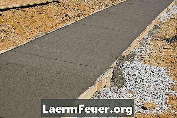 Come usare una smerigliatrice angolare su un pavimento di cemento