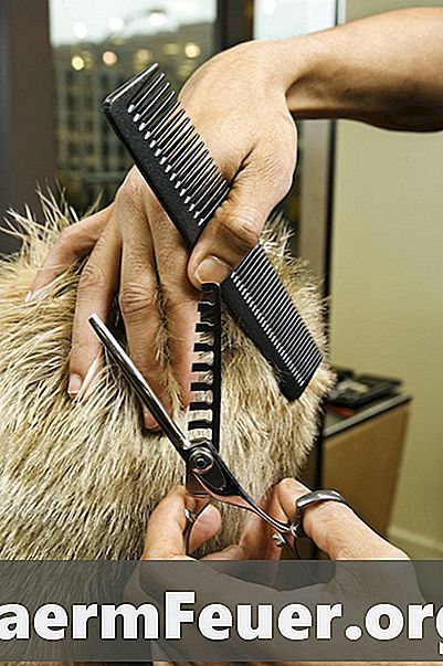 Вырезать ножницами X вырезать машинкой для стрижки волос