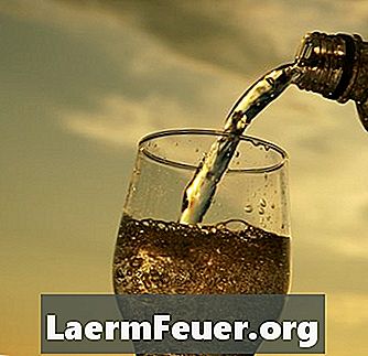 Différences entre le soda et l'eau gazeuse