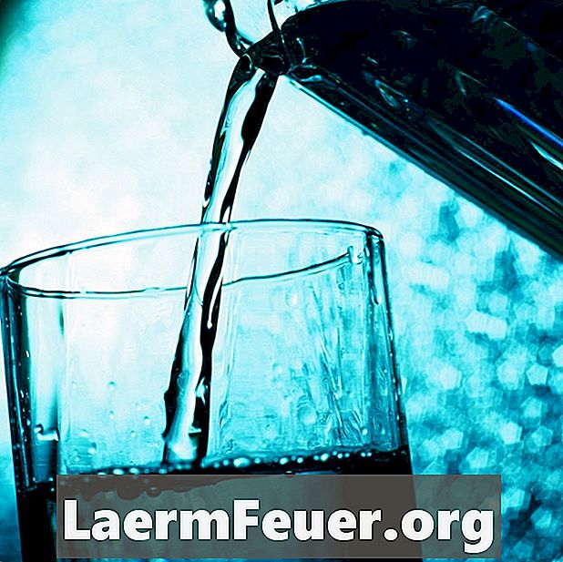 Efeitos do cal e alumínio na purificação de água