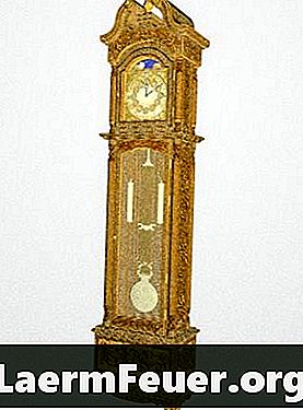 पुरानी पेंडुलम घड़ियों की मरम्मत के निर्देश