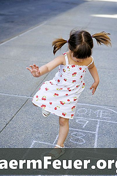 Dikke motorische activiteiten voor kinderen van drie tot vijf jaar oud