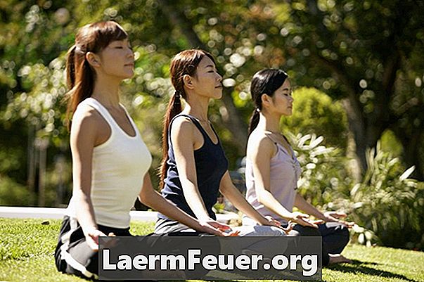 Movimentos básicos da yoga para iniciantes