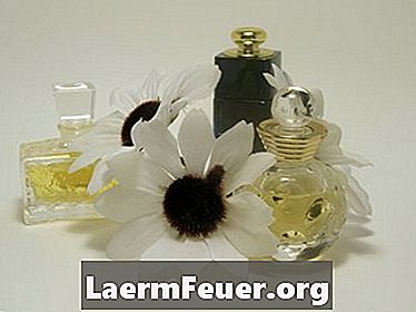 Ce ajuta la dizolvarea uleiurilor de parfum in apa?