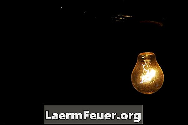 Što uzrokuje eksploziju žarulje?