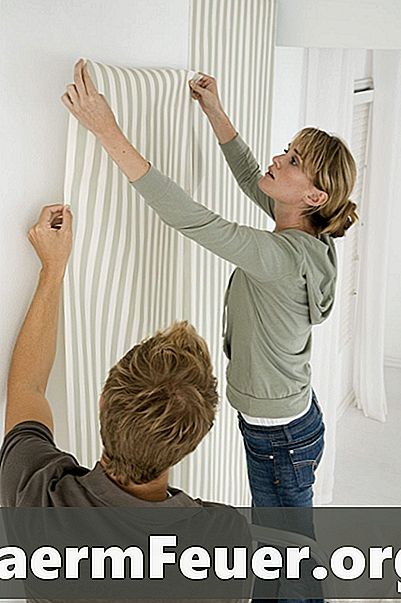 Mengapa kertas dinding vinil mengecut?