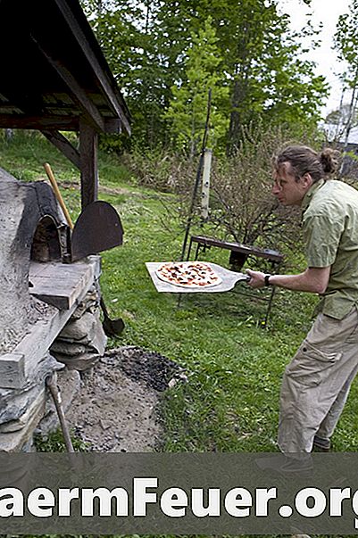Projek untuk membuat oven kayu di kawasan luaran
