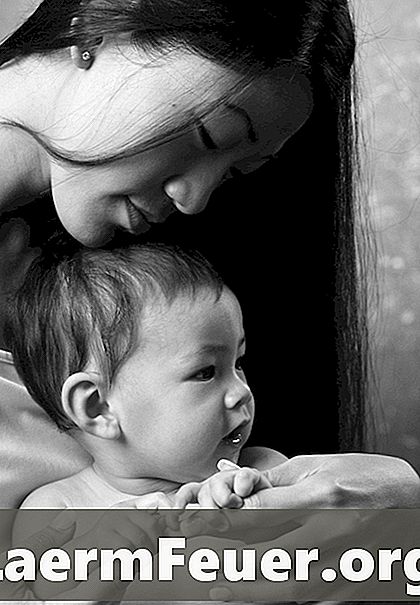 Pratiche tradizionali giapponesi durante la nascita di un bambino