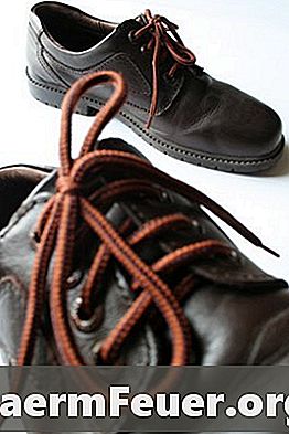 Quels sont les avantages d'utiliser des chaussures en cuir synthétique?